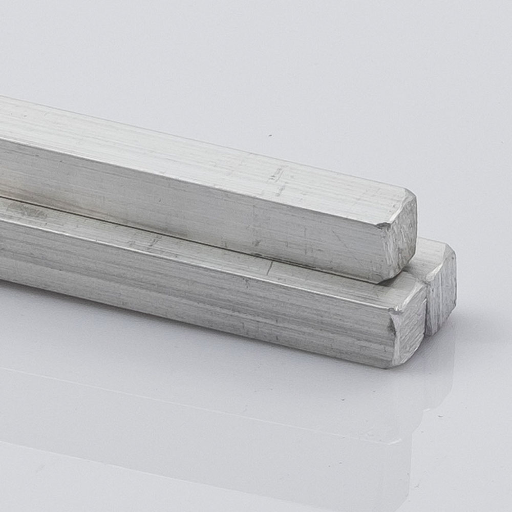 Alu Vierkant 6x6mm 1500mm EFC3DF71-B5C9-48E0-8B86-583582C5F8DA.jpg